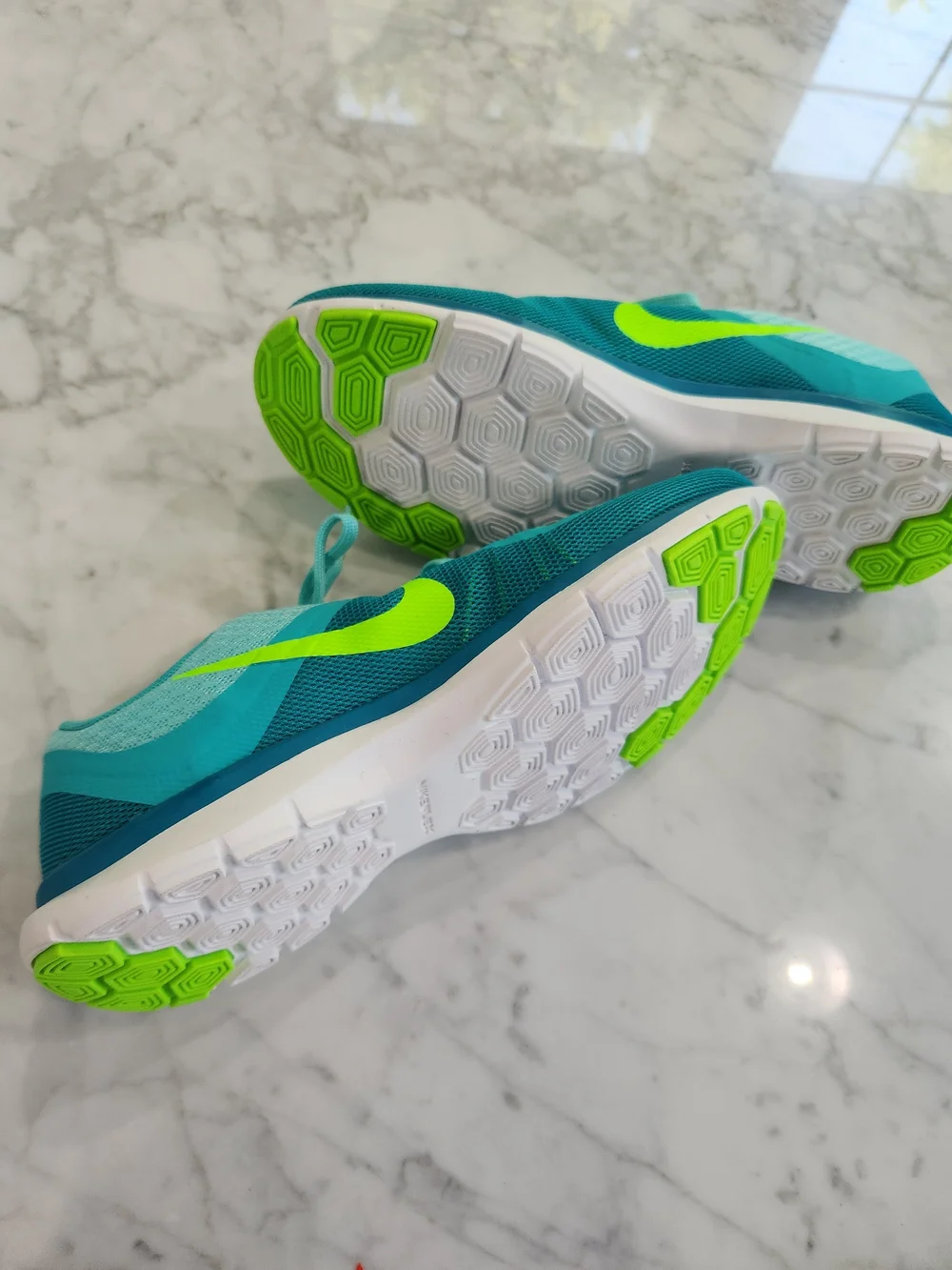 Nike Women's Teal & Aqua Athletic Shoes with Neon Accent, BRAND NEW.